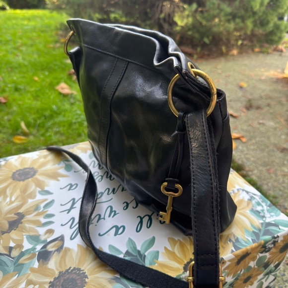 Fossil Crossbody Bag Purse Black Leather Gold Hardware - Picture 3 of 6